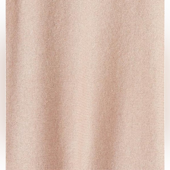 Torrid Pale Pink Shimmer Pointelle Cold Shoulder Dolman Top size 3 - Picture 8 of 8